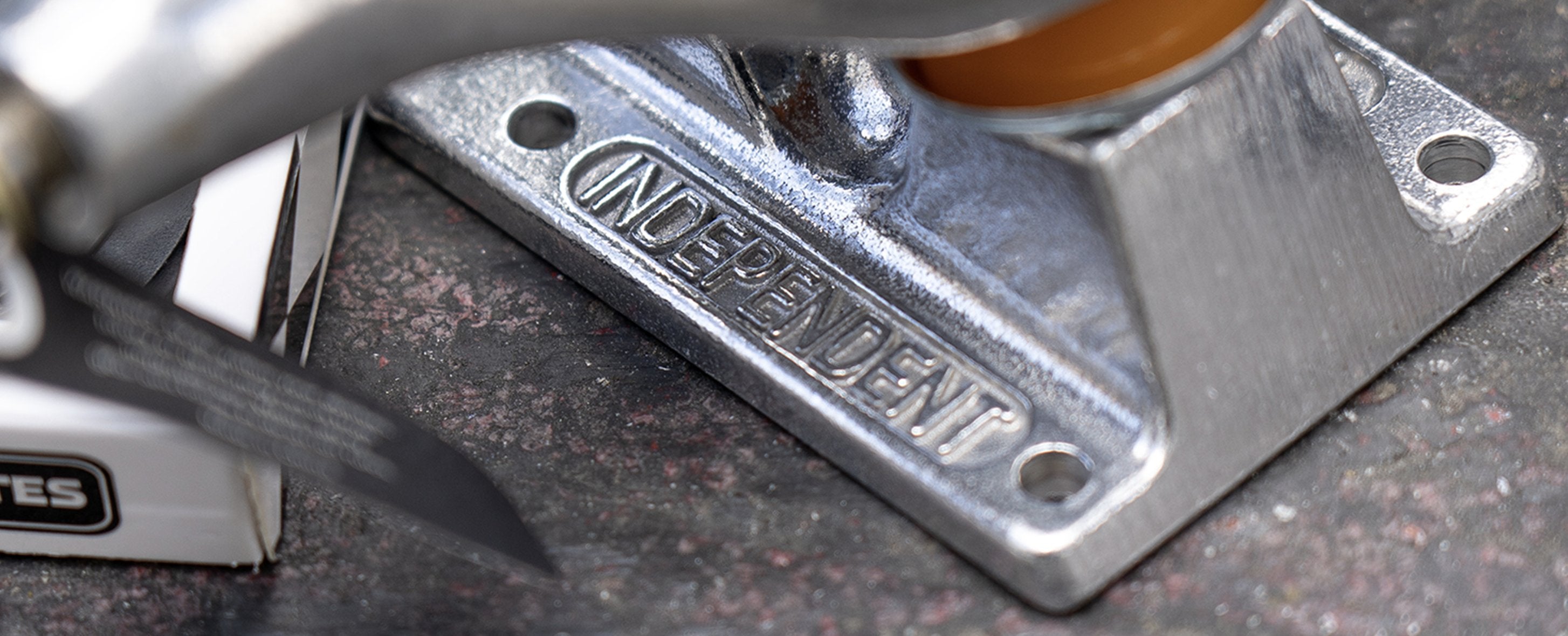 ［新品INDEPENDENT×PRIMITIVE ST11MID144 Independent Trucks - Stage 11 Mid Primitive Gold - 144