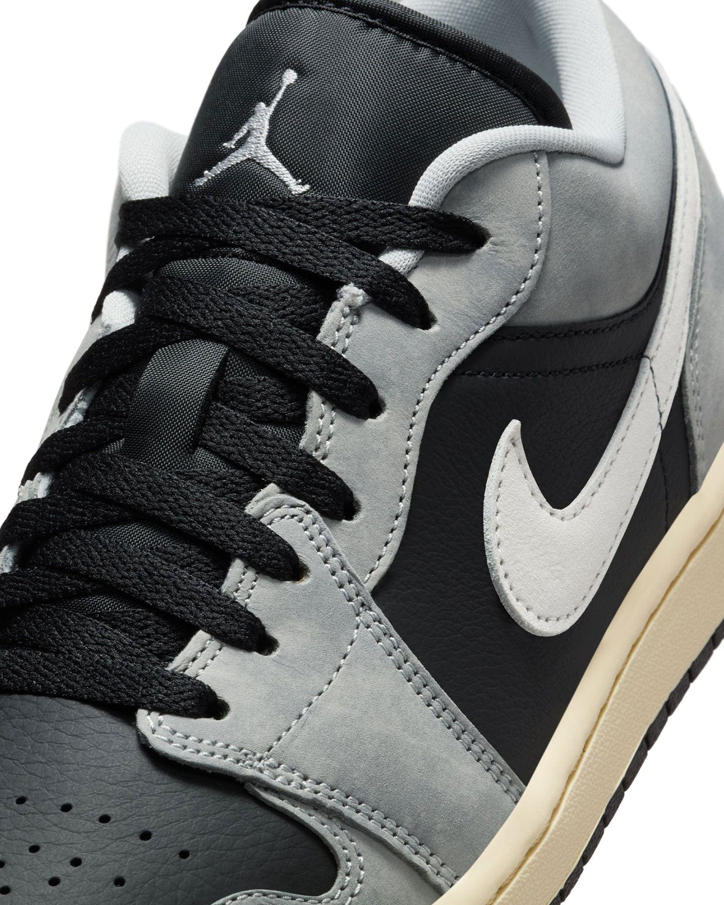 Jordan 1 Low SE - LT Smoke Grey / Black - Sail - Muslin - -