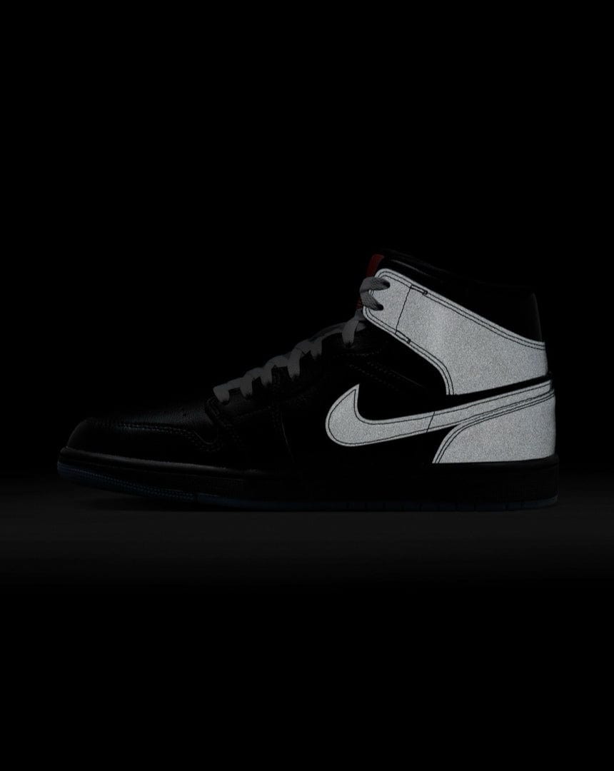 Jordan 1 Mid SE - Black / Black - White - Wolf Grey - -