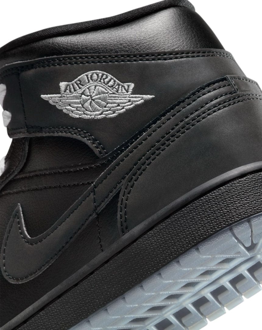 Jordan 1 Mid SE - Black / Black - White - Wolf Grey - -