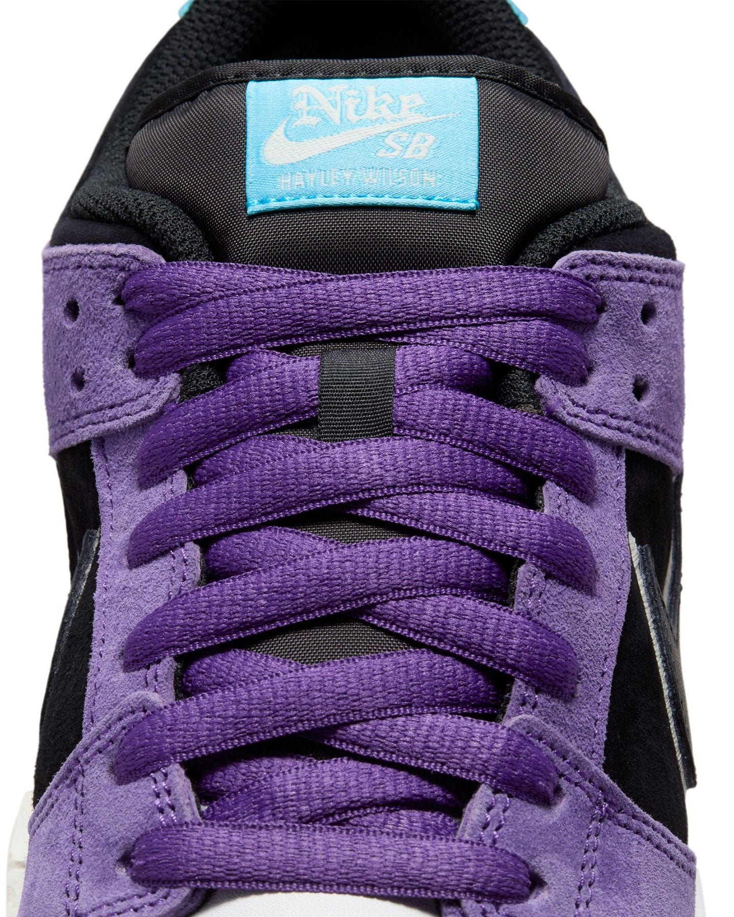 Nike SB Dunk Low Pro "Haley Wilson" - -