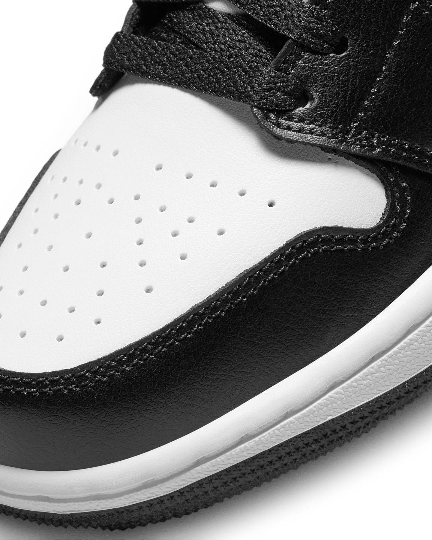Women's Jordan 1 Low - White / Black - White - -