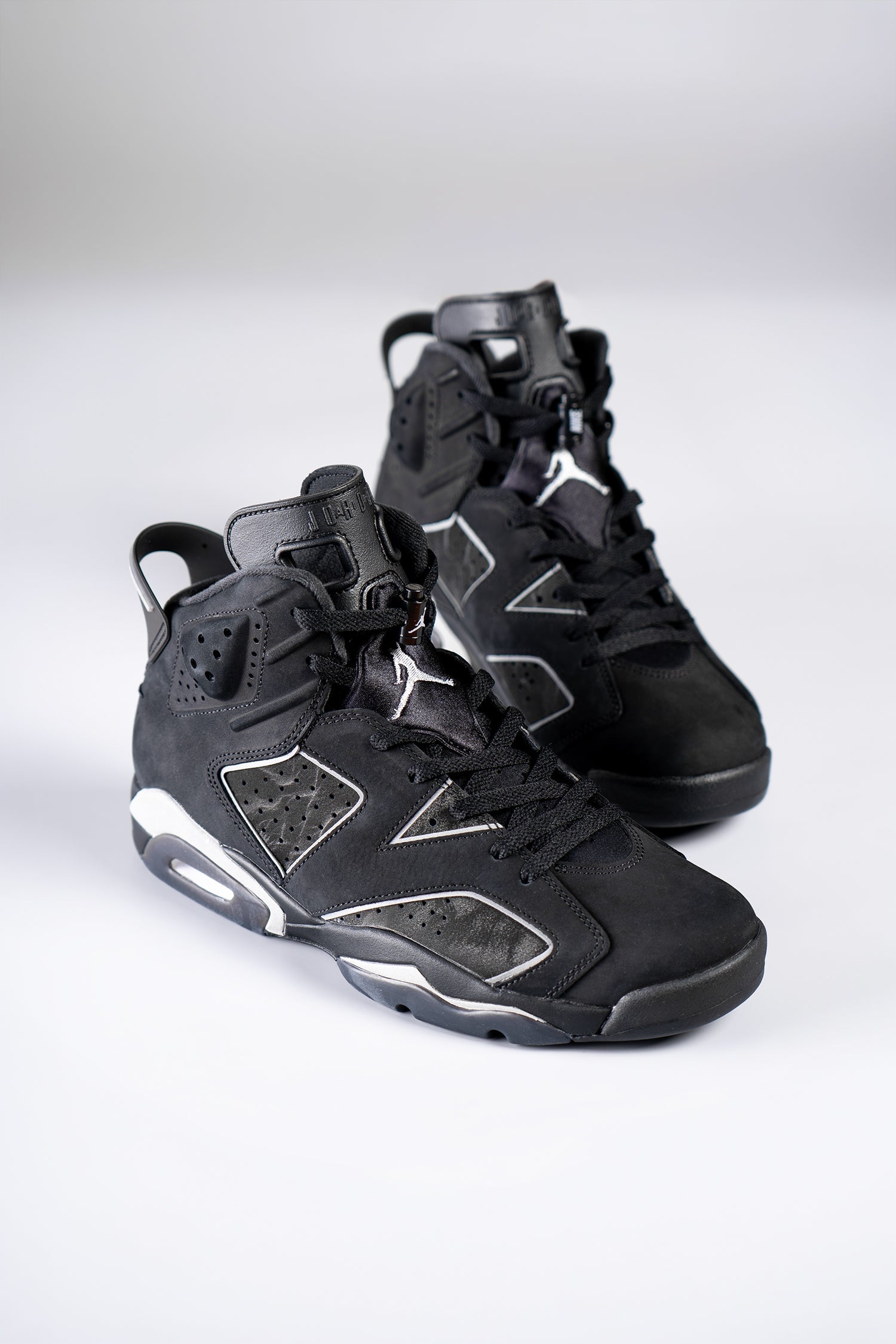 Air Jordan 6 “Cap & Gown” — Blacked Out for the Next Chapter