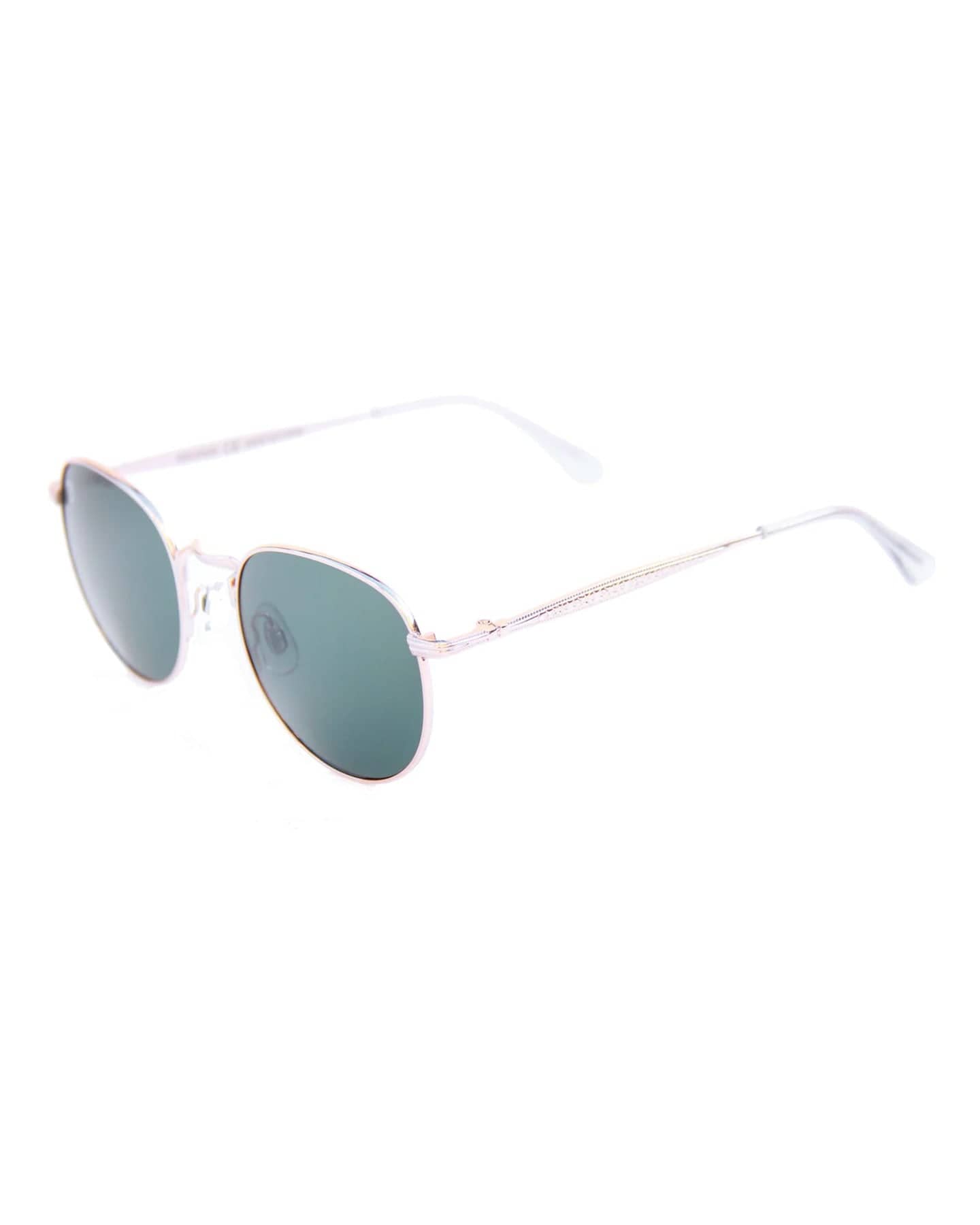 Happy Hour Holidaze - Wenzday Polarized - 01-01-0466p -