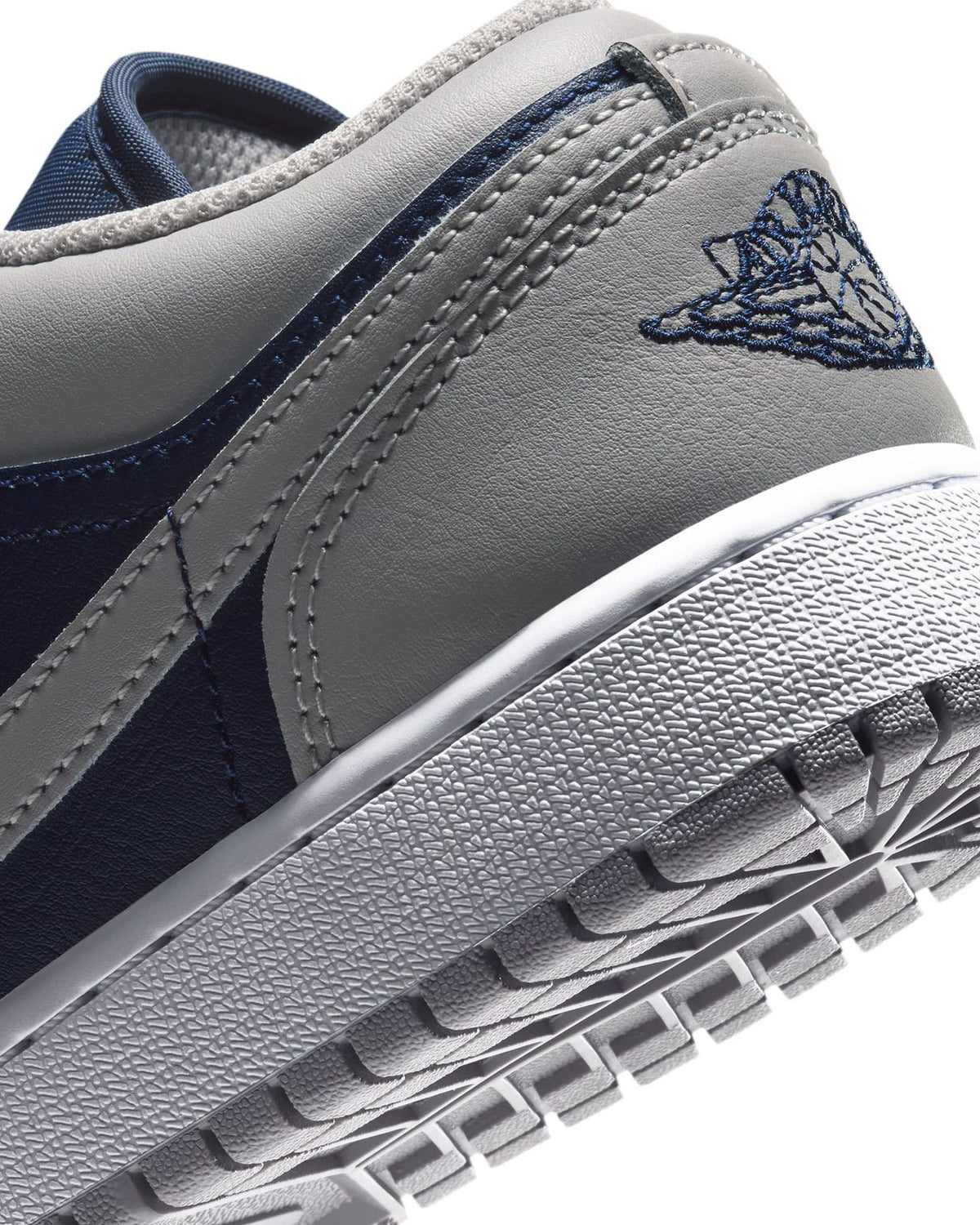 Jordan 1 Low GS - Tech Grey / College Navy - White - -