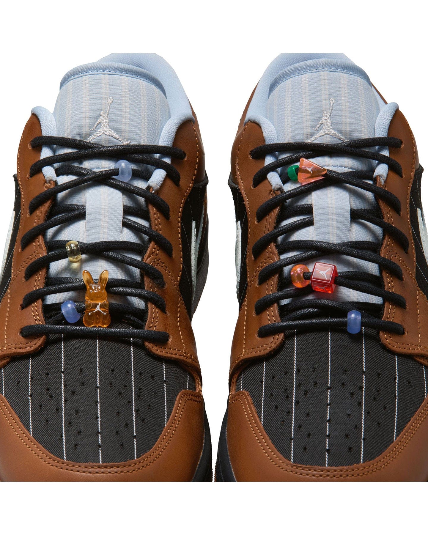 Jordan 1 Low SE - Black / Sail / Lt British Tan - -