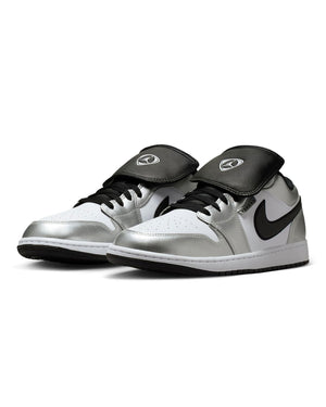 Jordan 1 Low SE - White / Black / Metallic Silver - -