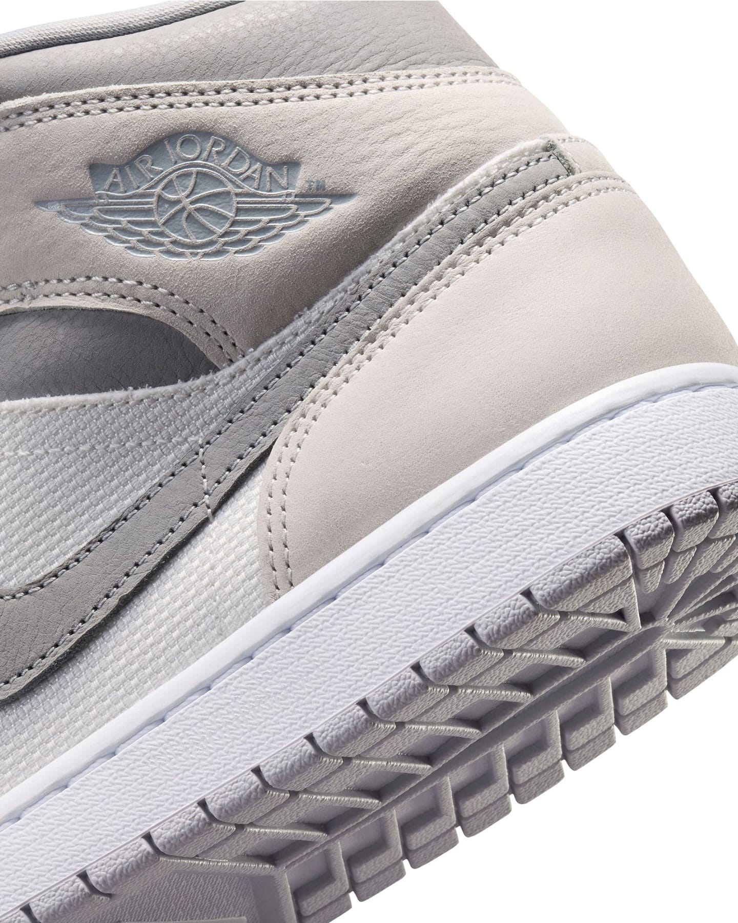 Jordan 1 Mid SE - Summit White / Phantom - Sail - Light Smoke Grey - -