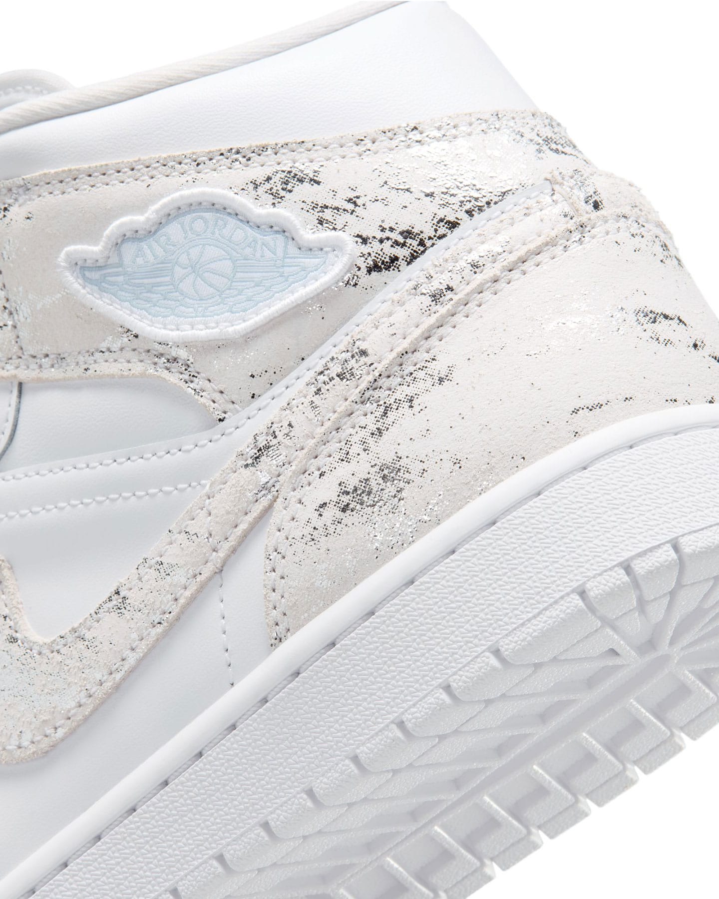 Jordan 1 Mid SE - White / White / Silver - -