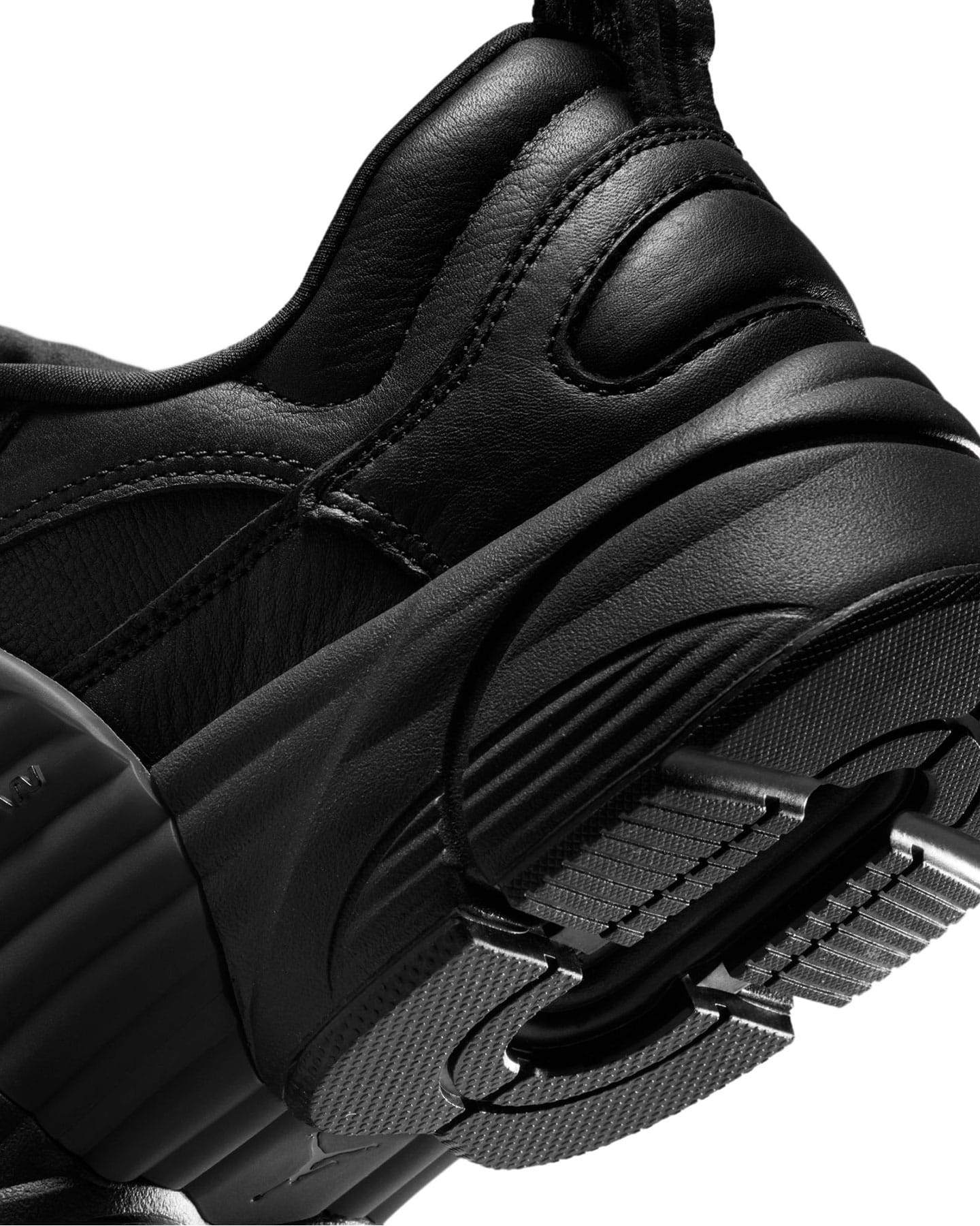 Jordan Trunner - Black / Black - Sail - -
