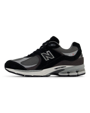 New Balance 2002R - Black / Grey - -