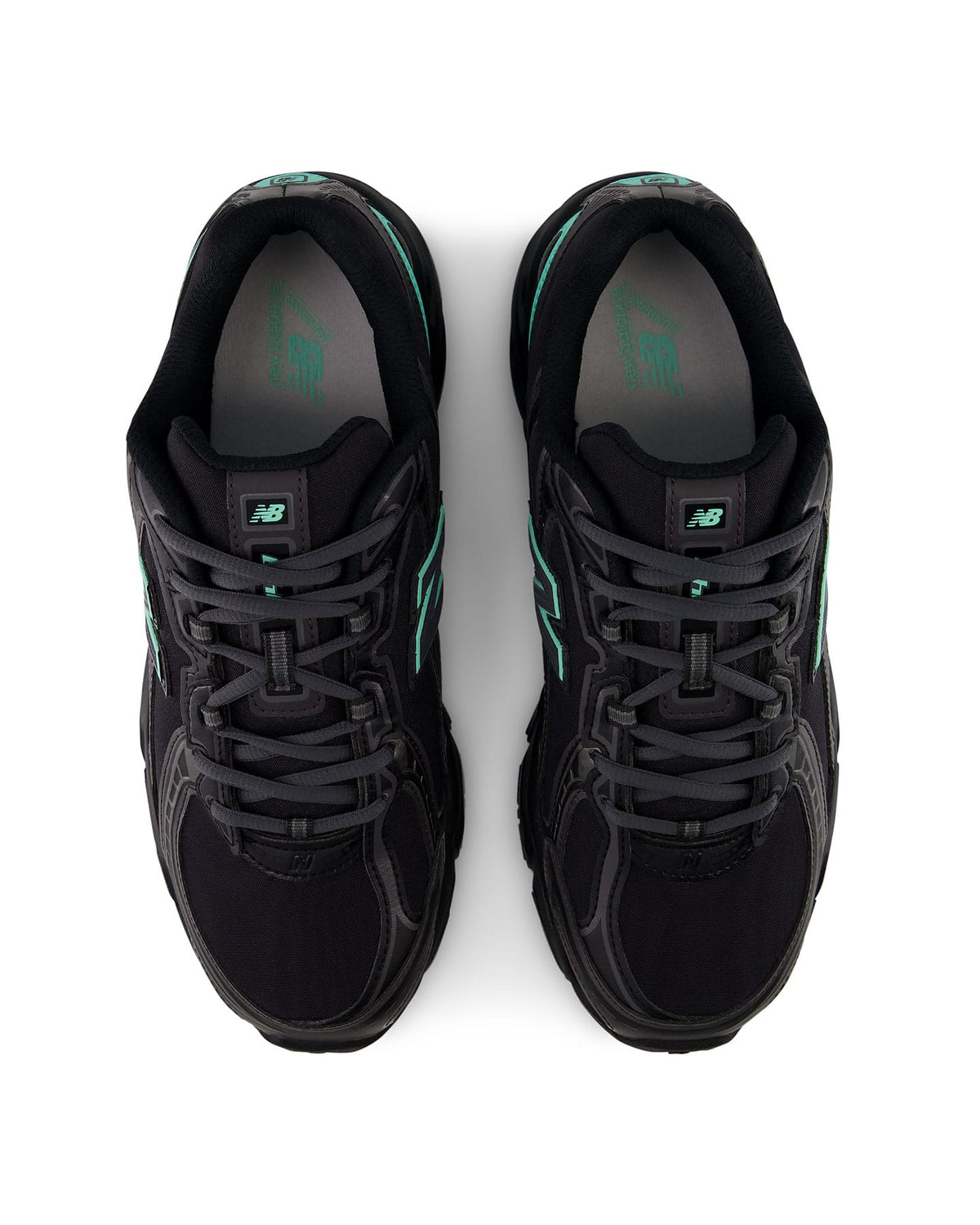 New Balance 740 - Black / Green - -