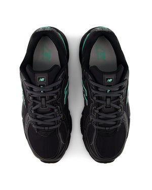 New Balance 740 - Black / Green - -