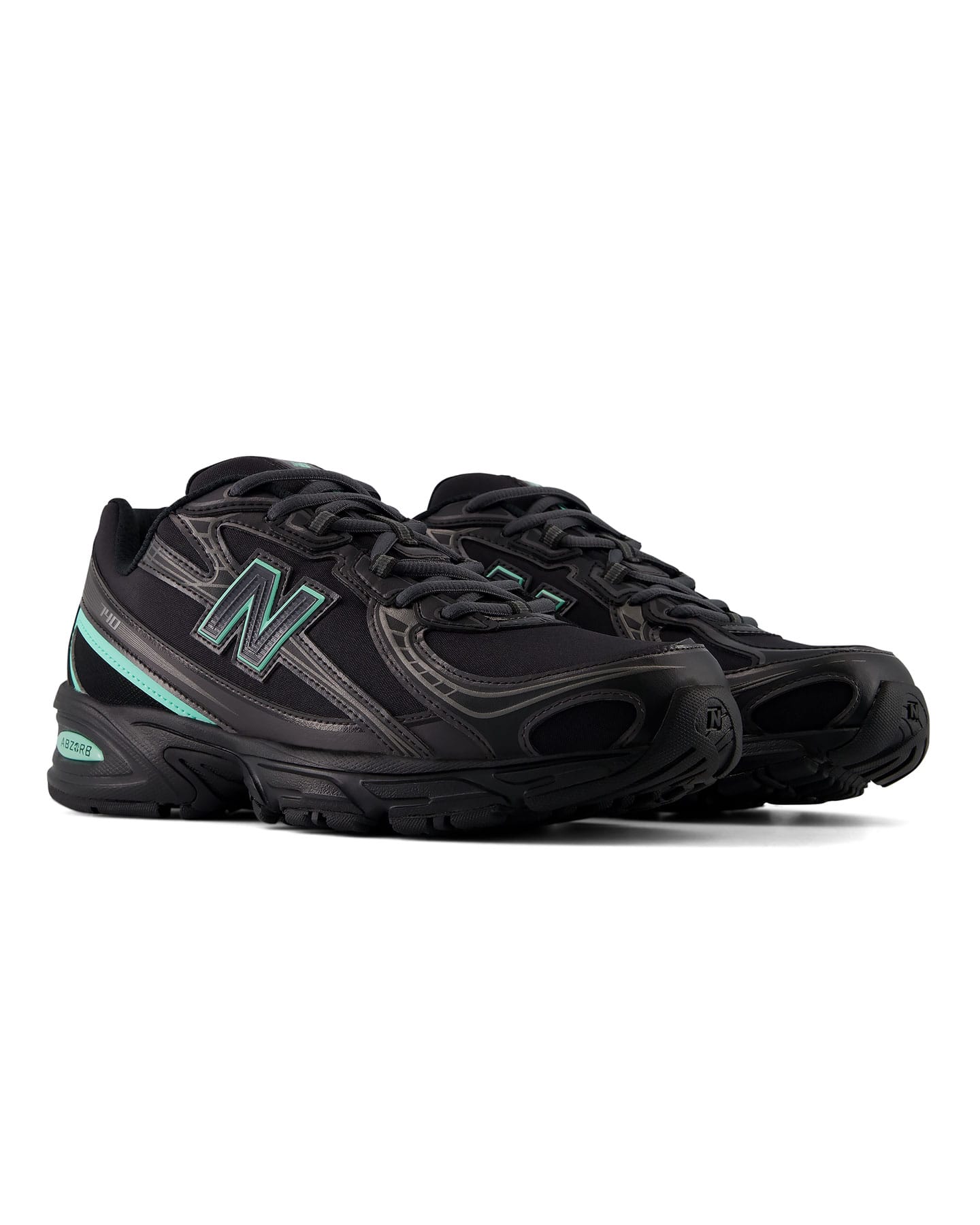 New Balance 740 - Black / Green - -