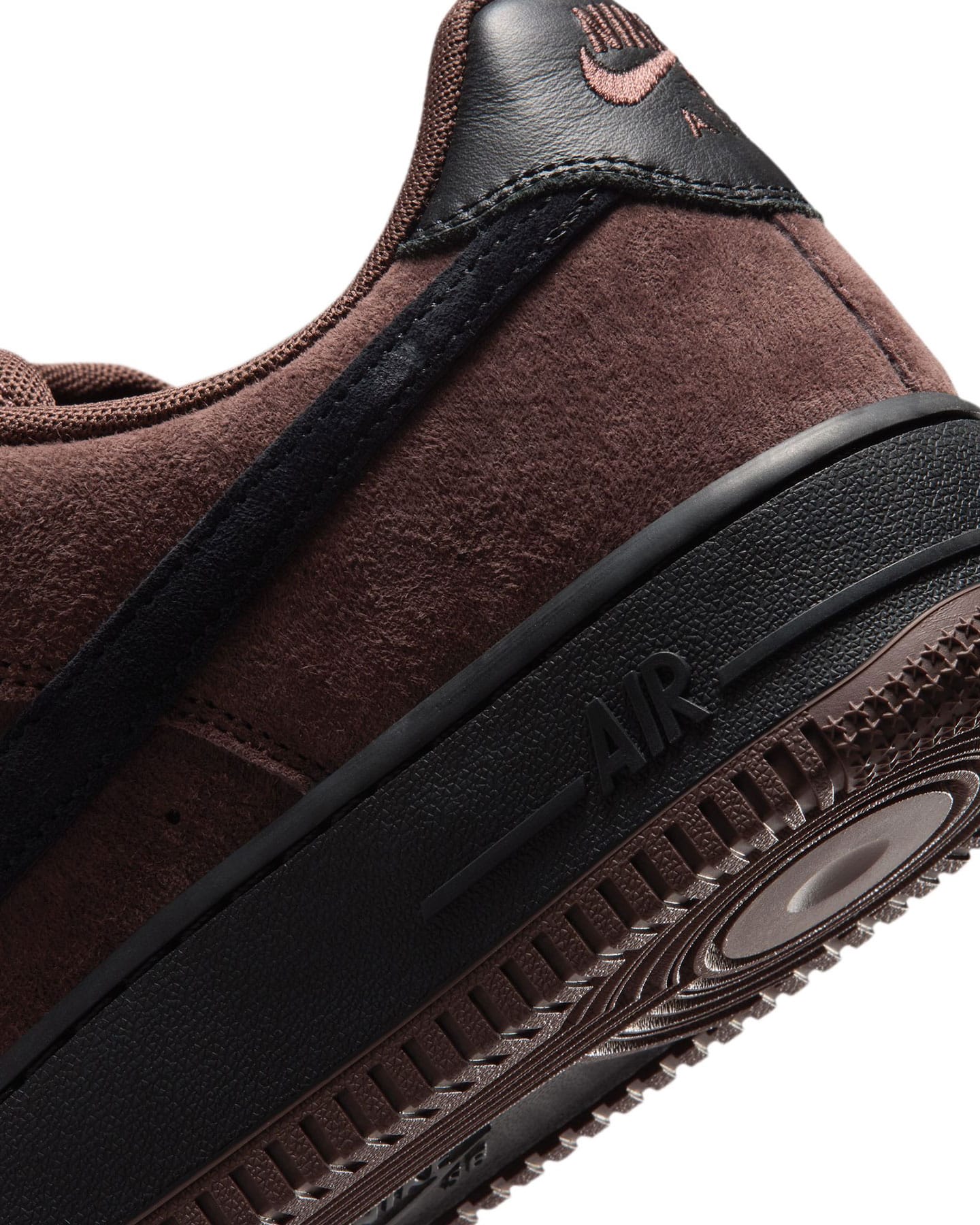 Nike SB Air Force 1 - "Light Chocolate" - -