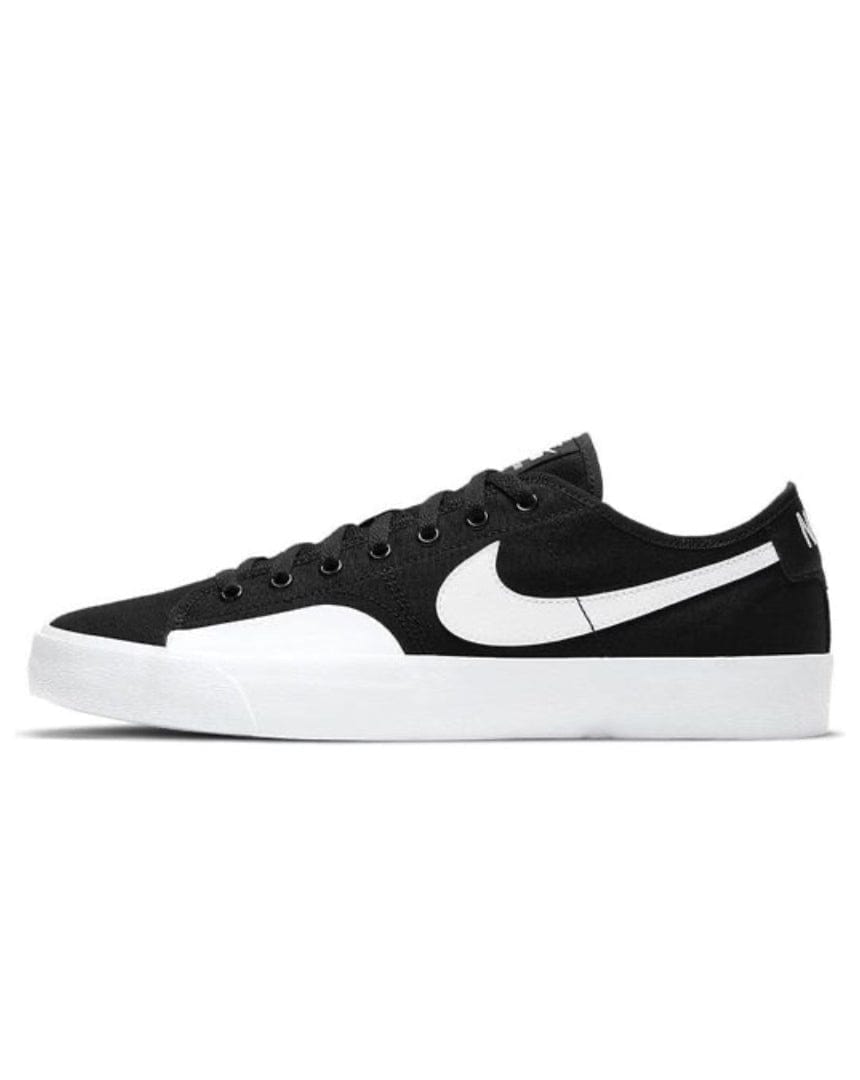 Nike SB Blazer Court - Black / White - -