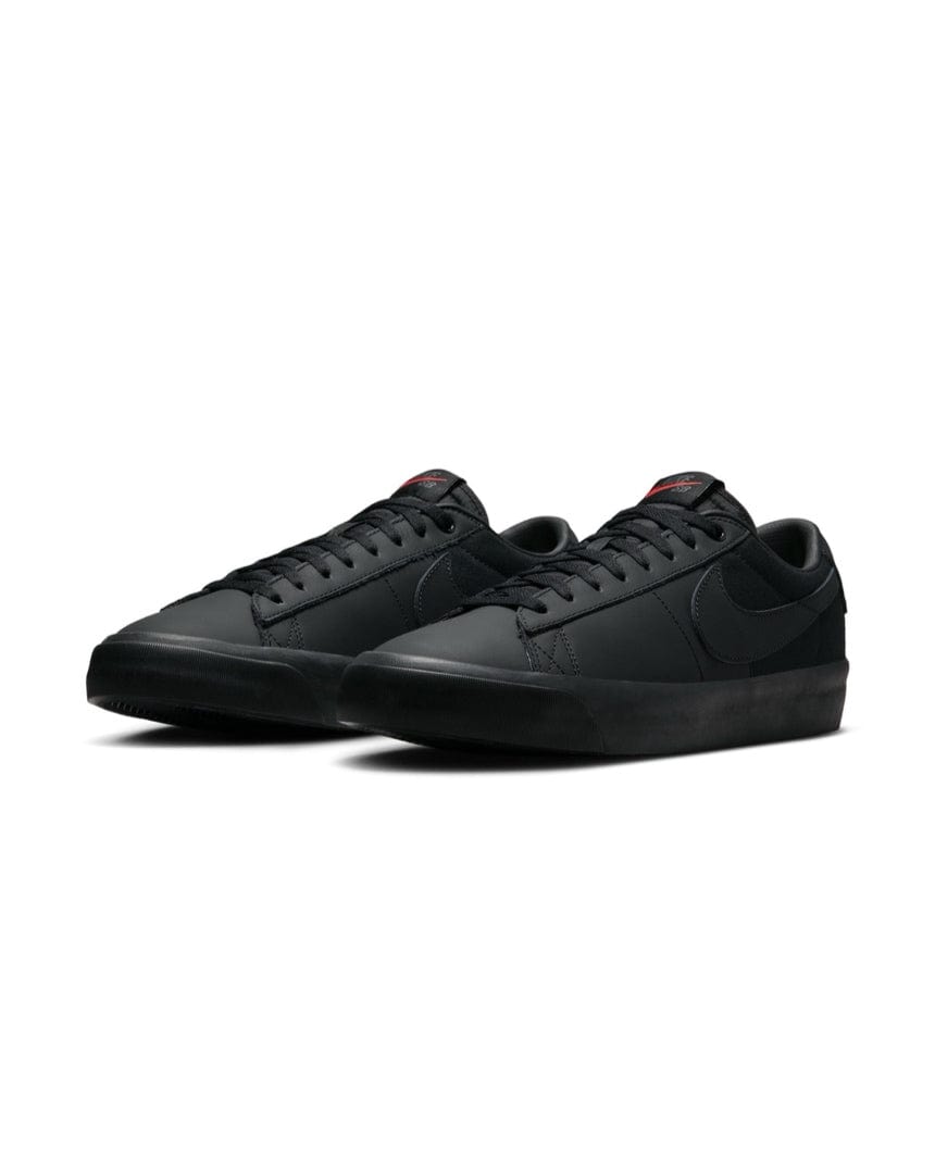 Nike SB Blazer Low Pro GT ISO - Black / Black - Black - -