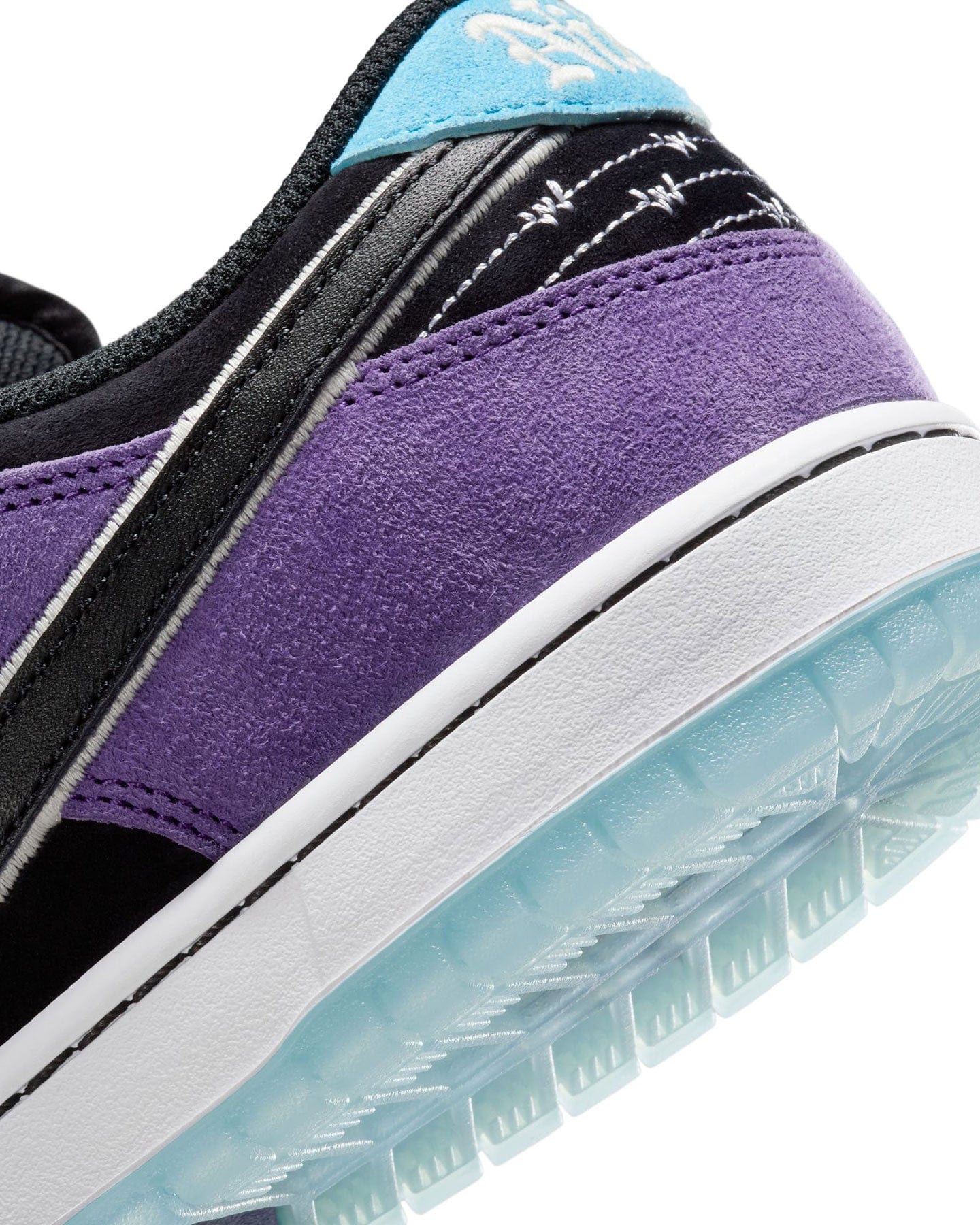 Nike SB Dunk Low Pro "Haley Wilson" - -