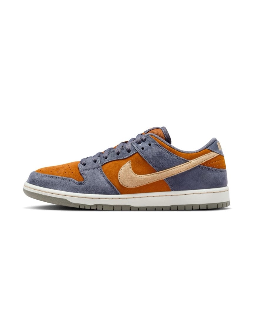 Nike SB Dunk Low Pro - Light Carbon / Monarch - -