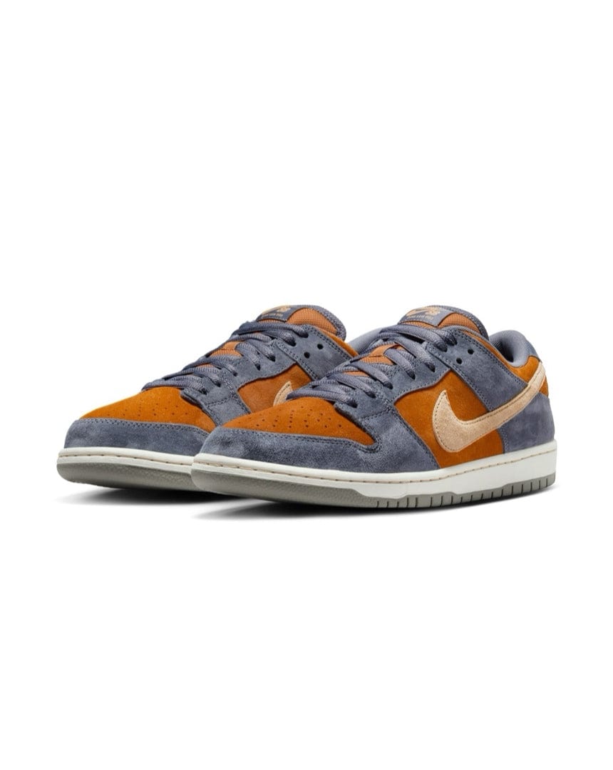 Nike SB Dunk Low Pro - Light Carbon / Monarch - -