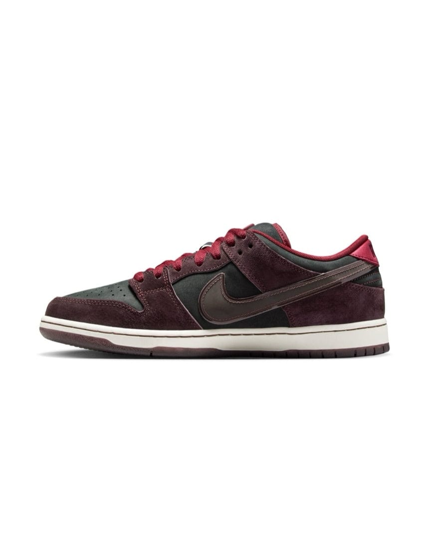 Nike SB Dunk Low Pro QS - "Riot Skateshop" - -