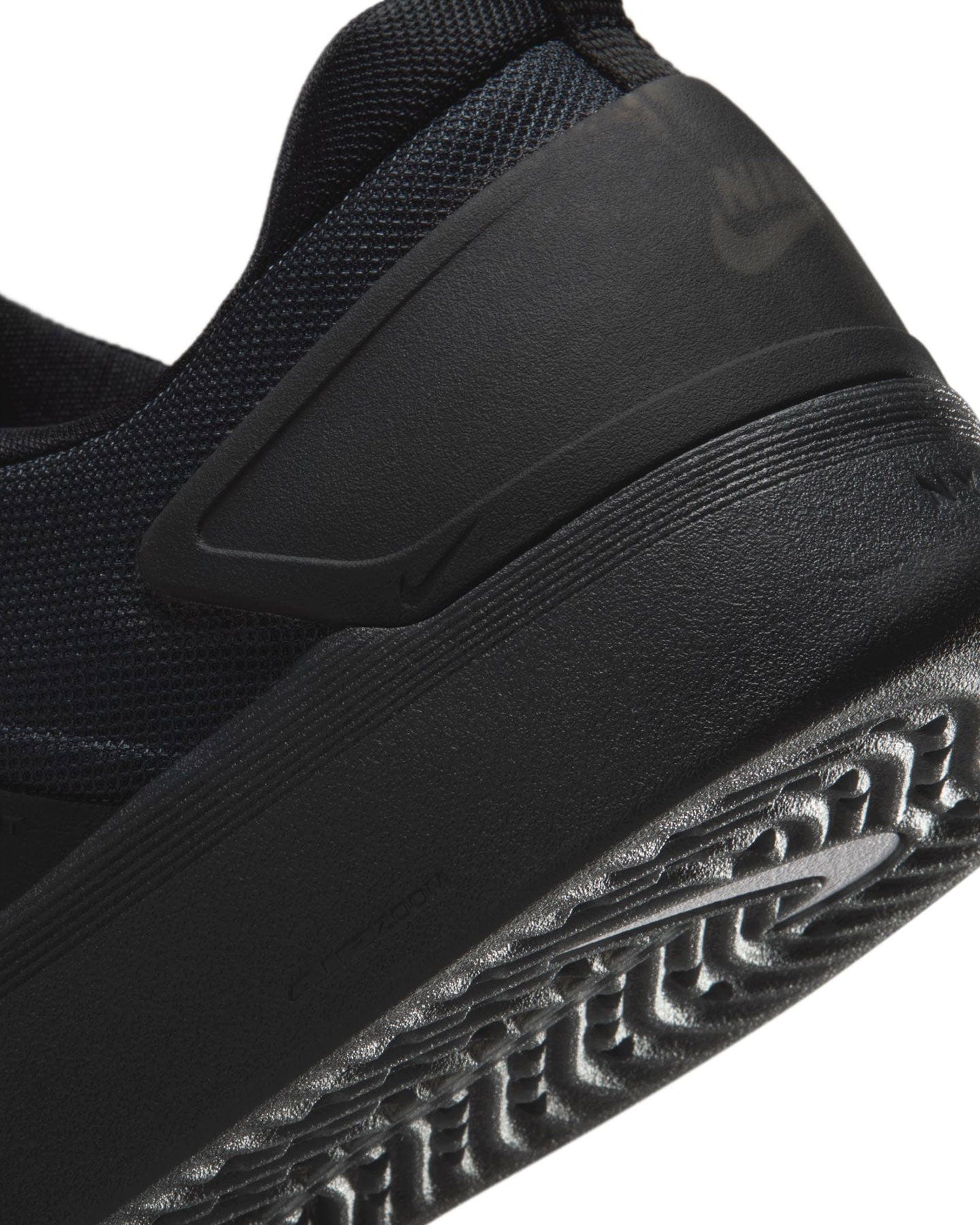 Nike SB Nyjah 4 - Black / White - -