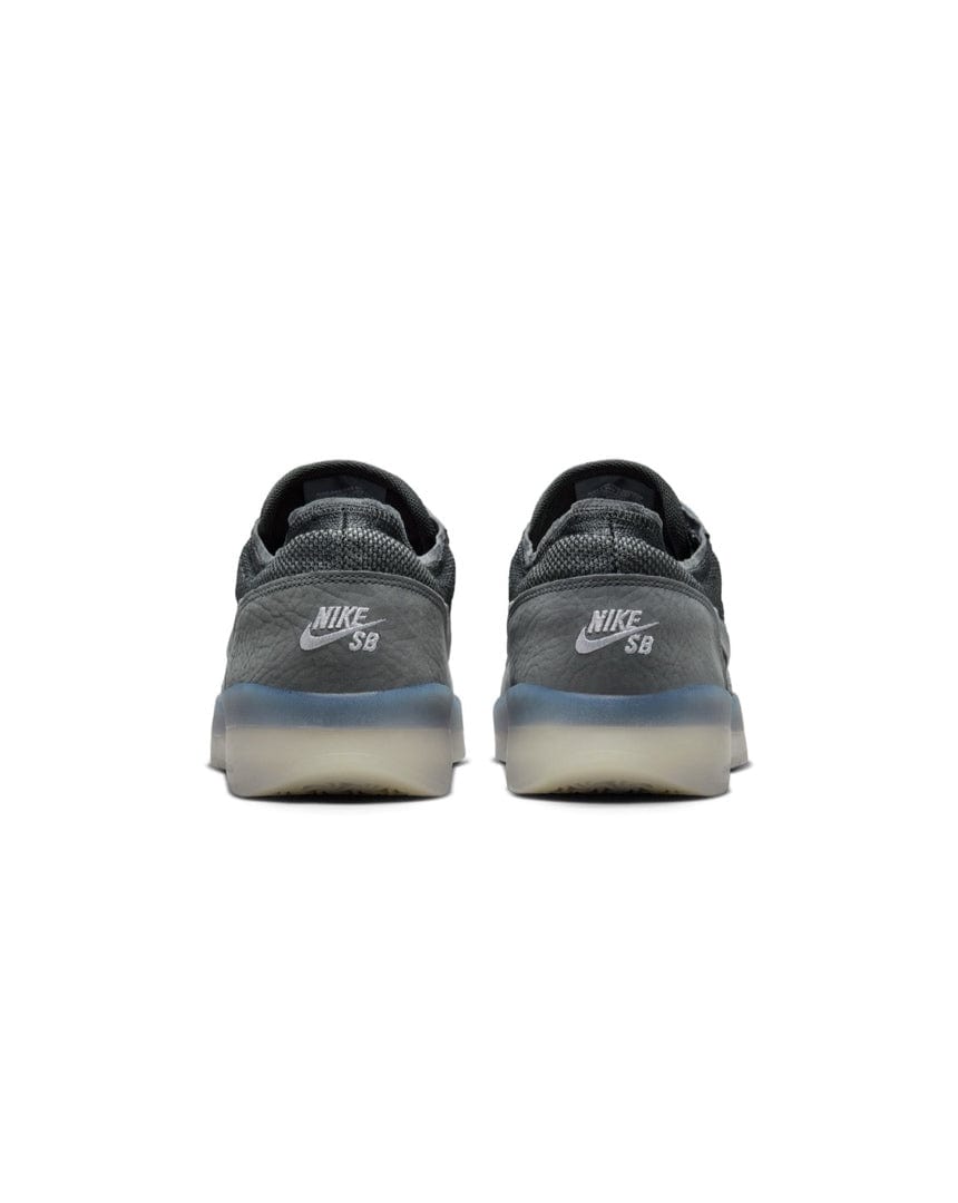 Nike SB PS8 - Grey / Metallic Silver - -