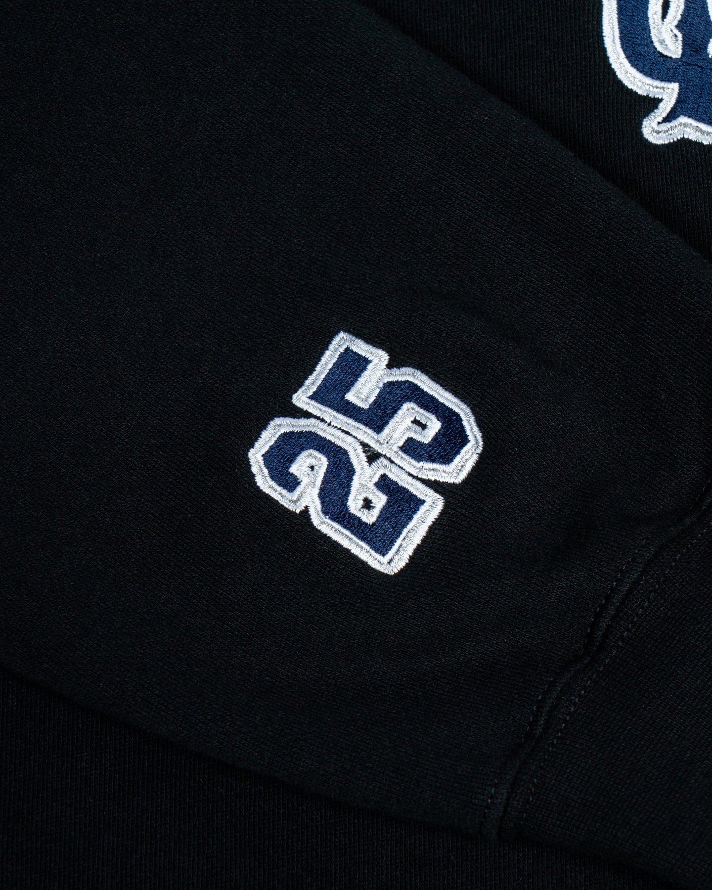 Overload 25 Year OL Logo Crewneck - Black - -