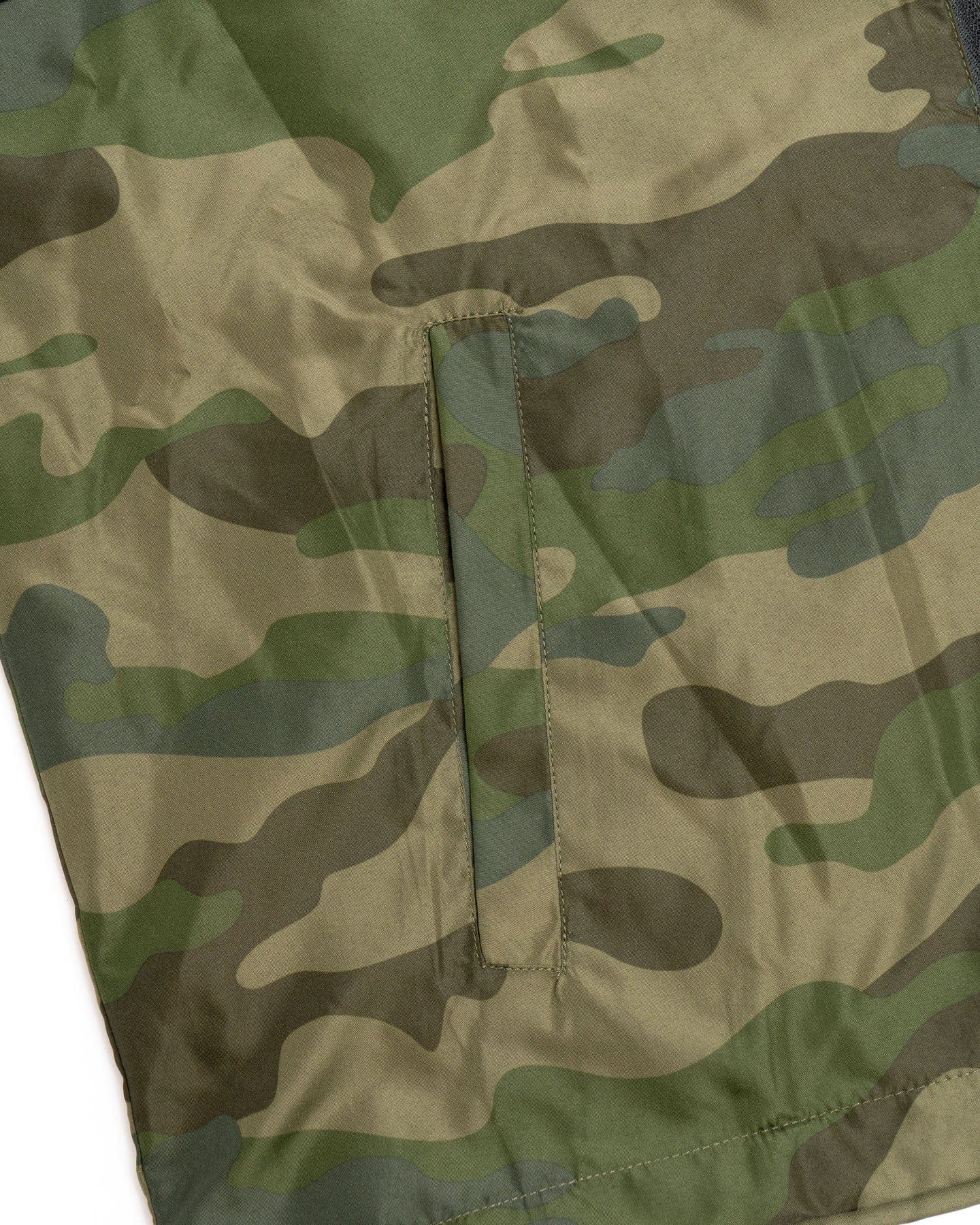 Overload Lightweight Full Zip Windbreaker - Black / Forest Camo - -