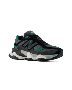 Women's New Balance 9060 - Black / Green - -